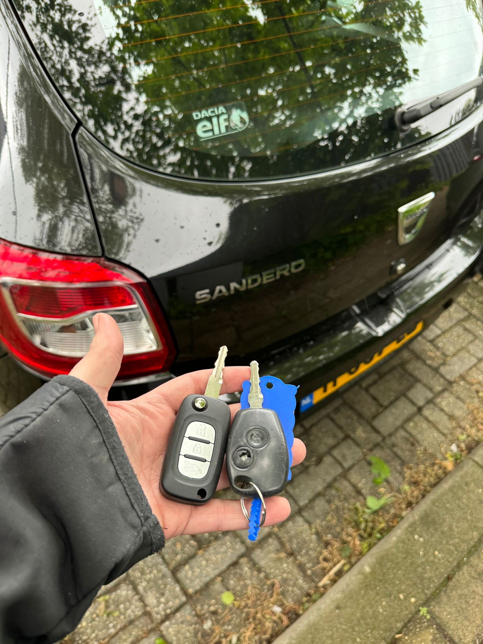 Dacia Sandero sleutels bijmaken - Complete set